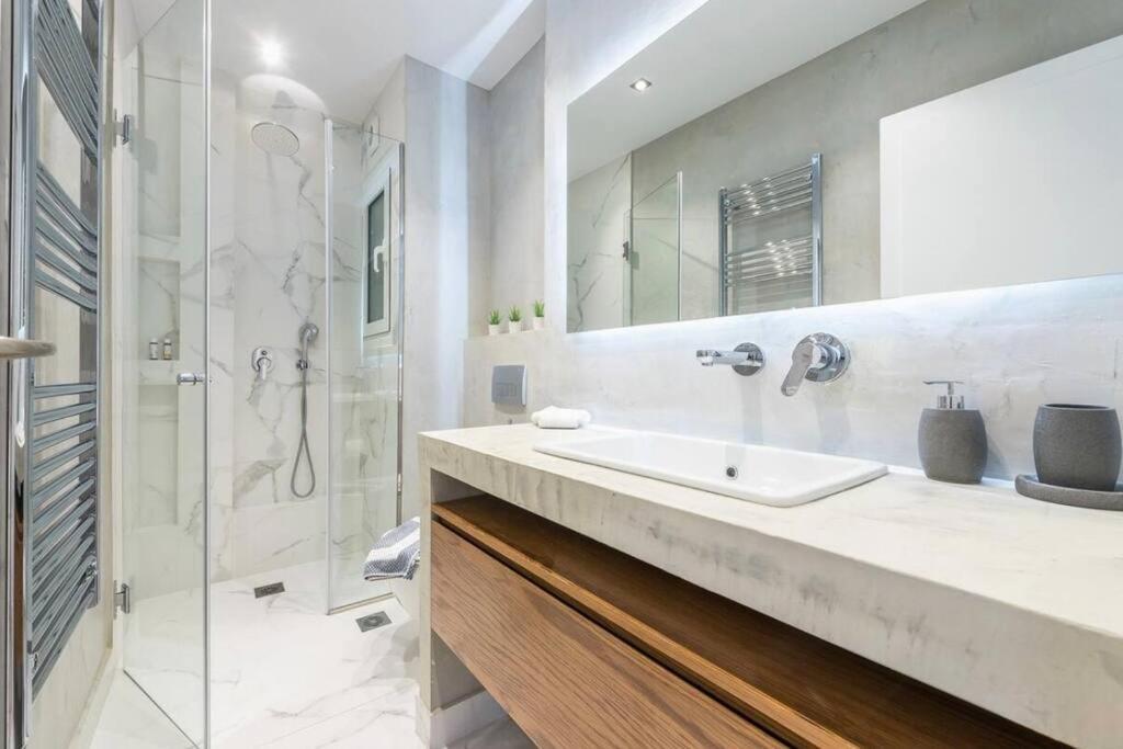Syntagma H&B Apartment Афины Экстерьер фото