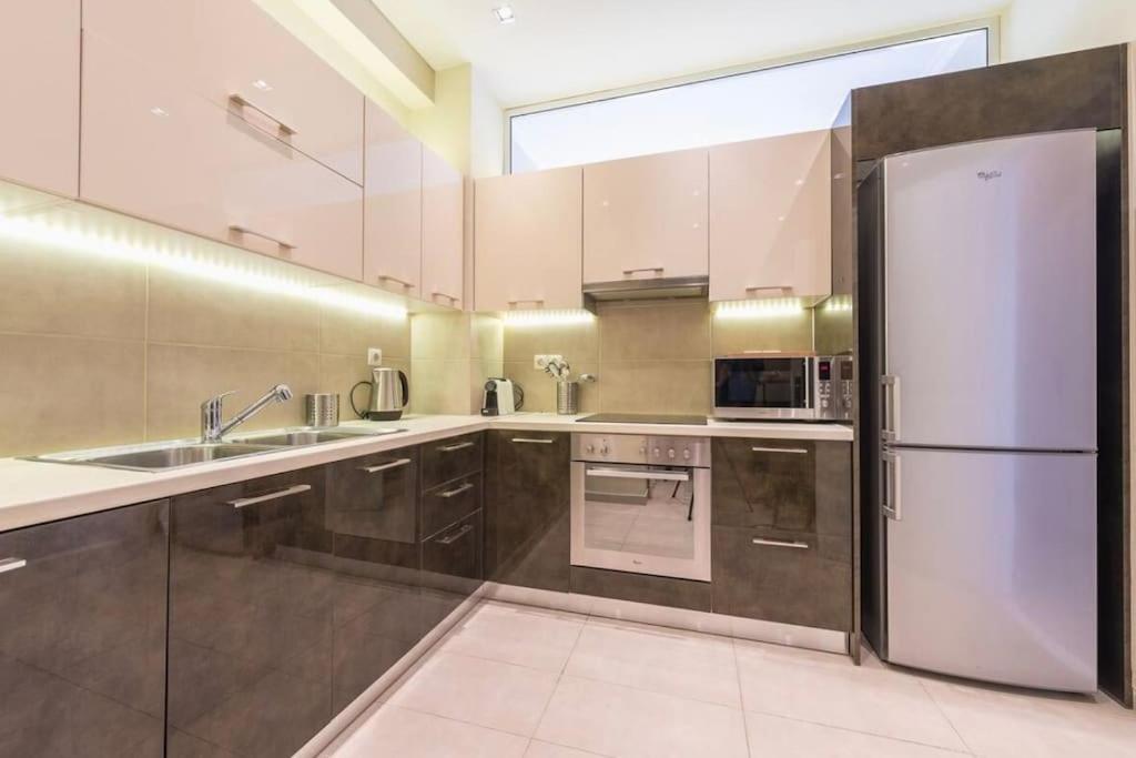 Syntagma H&B Apartment Афины Экстерьер фото